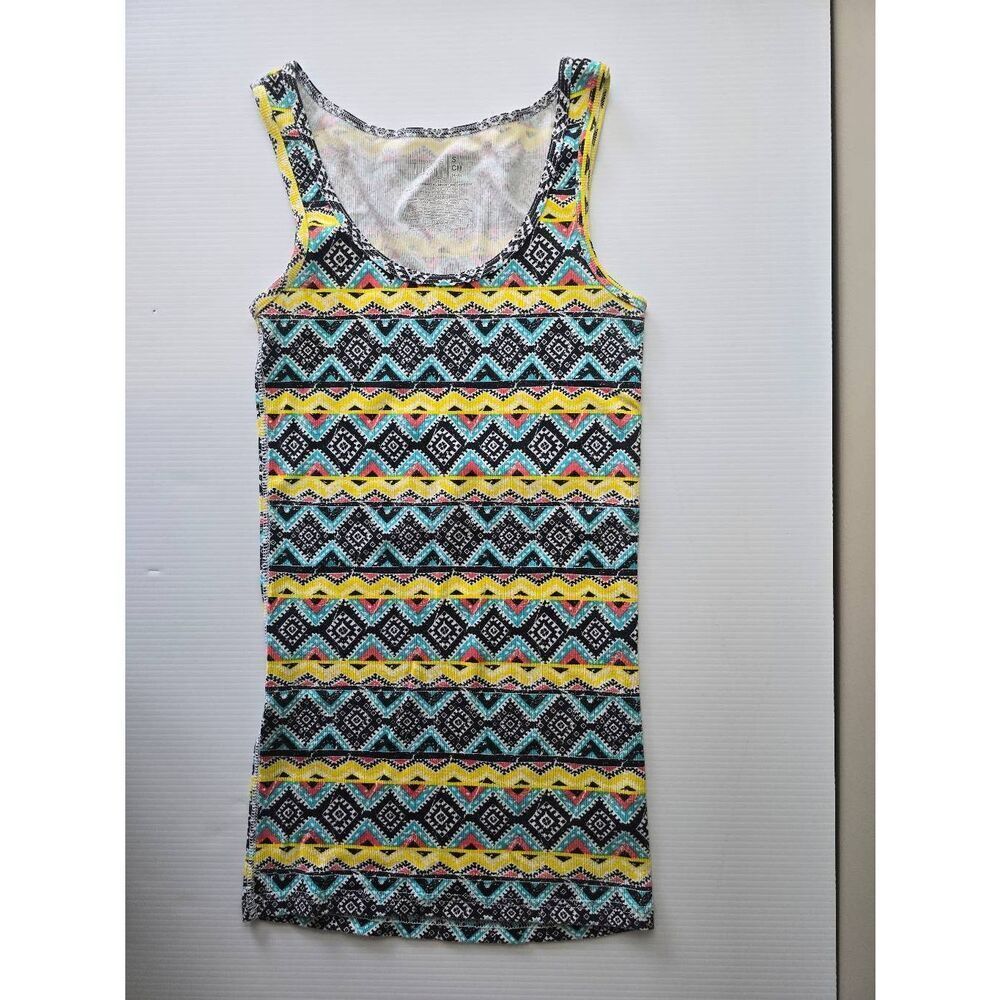Time & Tru Tank Sz S Aztec Print